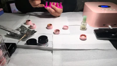 ネイルスクール